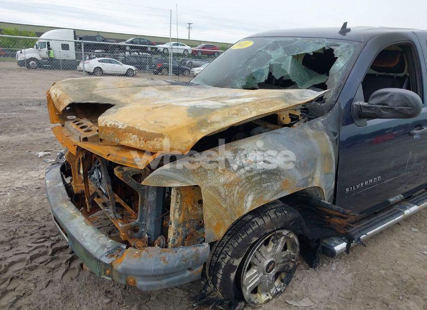 Photo 6 of 2011 Chevrolet Silverado 1500 LT (VIN 3GCPKSE3XBG109510)