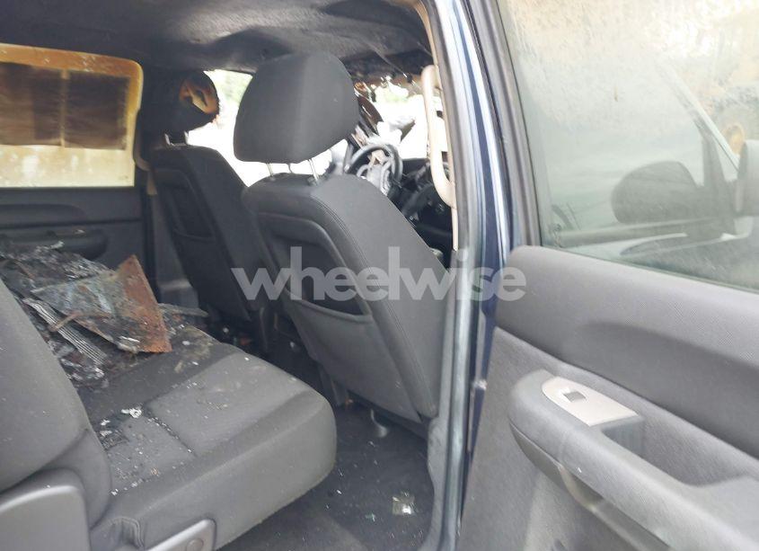 Photo 8 of 2011 Chevrolet Silverado 1500 LT (VIN 3GCPKSE3XBG109510)