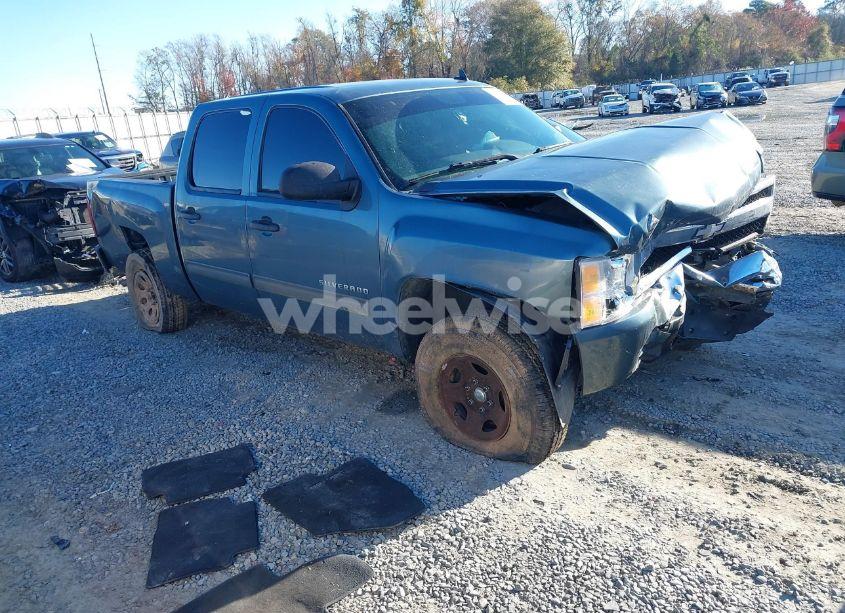 2011 Chevrolet Silverado 1500 LT (VIN 3GCPKSE3XBG172624) main photo