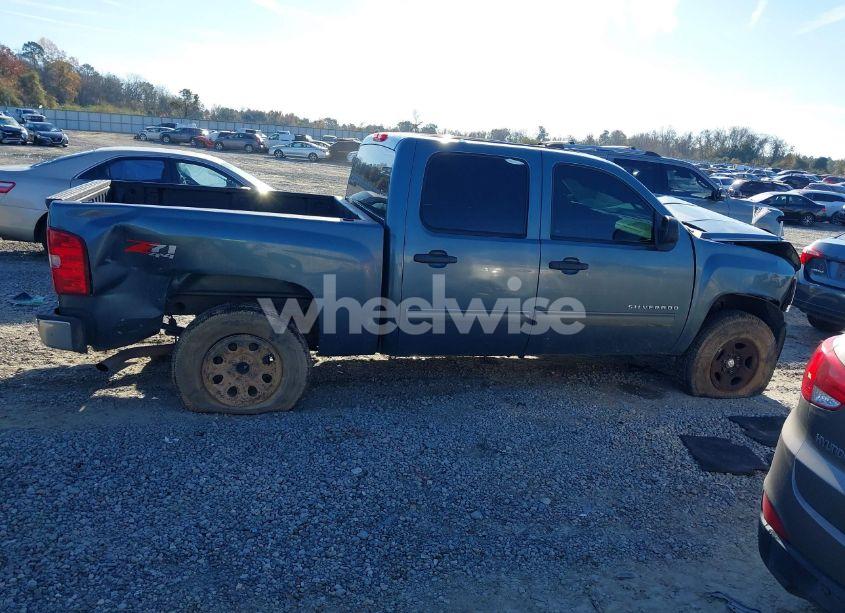 Photo 13 of 2011 Chevrolet Silverado 1500 LT (VIN 3GCPKSE3XBG172624)