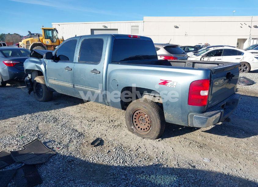Photo 3 of 2011 Chevrolet Silverado 1500 LT (VIN 3GCPKSE3XBG172624)