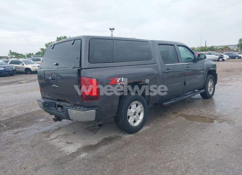 Photo 4 of 2011 Chevrolet Silverado 1500 LT (VIN 3GCPKSE3XBG182456)