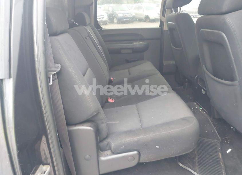 Photo 8 of 2011 Chevrolet Silverado 1500 LT (VIN 3GCPKSE3XBG182456)