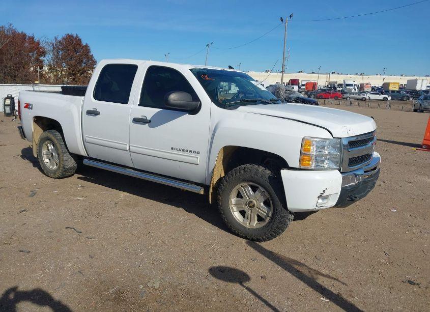 2011 Chevrolet Silverado 1500 LT (VIN 3GCPKSE3XBG186278) main photo