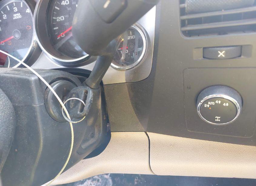 Photo 11 of 2011 Chevrolet Silverado 1500 LT (VIN 3GCPKSE3XBG186278)