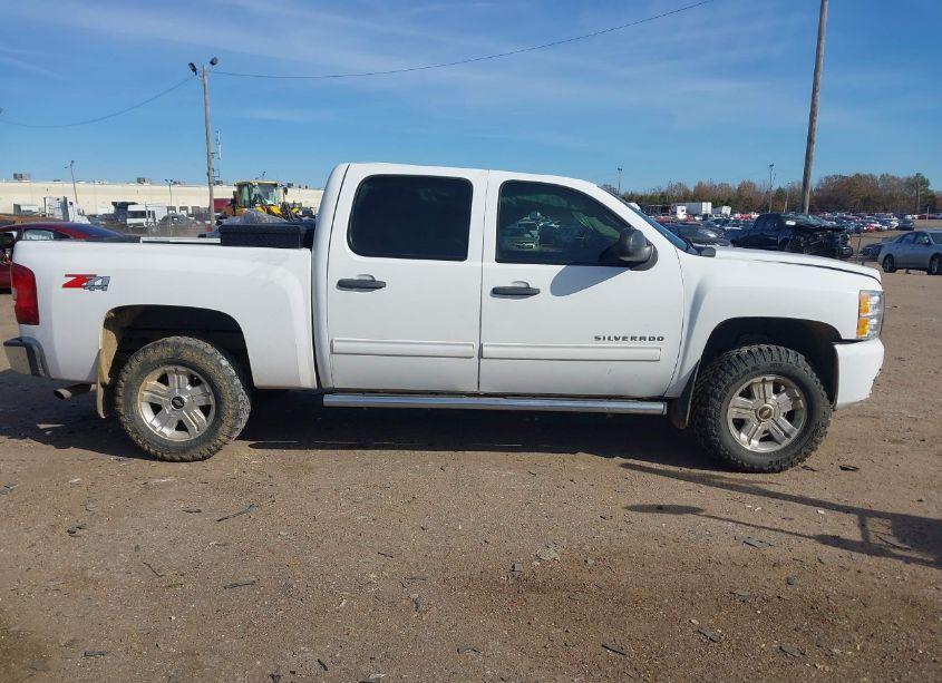 Photo 13 of 2011 Chevrolet Silverado 1500 LT (VIN 3GCPKSE3XBG186278)