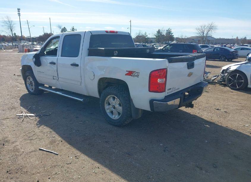 Photo 3 of 2011 Chevrolet Silverado 1500 LT (VIN 3GCPKSE3XBG186278)