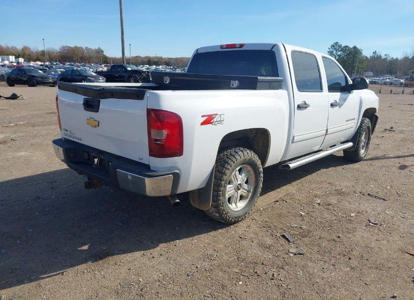 Photo 4 of 2011 Chevrolet Silverado 1500 LT (VIN 3GCPKSE3XBG186278)