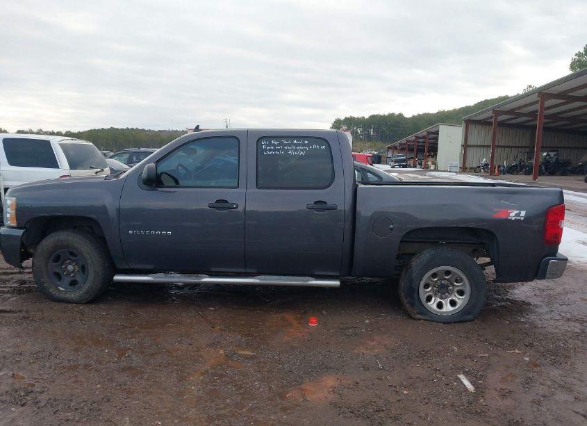 Photo 14 of 2011 Chevrolet Silverado 1500 LT (VIN 3GCPKSE3XBG209414)