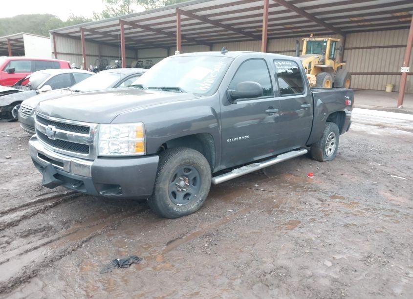 Photo 2 of 2011 Chevrolet Silverado 1500 LT (VIN 3GCPKSE3XBG209414)