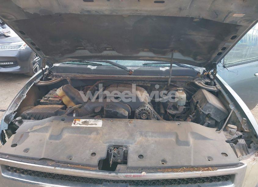 Photo 10 of 2011 Chevrolet Silverado 1500 LT (VIN 3GCPKSE3XBG270536)