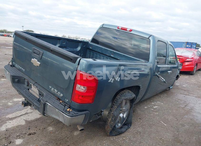 Photo 4 of 2011 Chevrolet Silverado 1500 LT (VIN 3GCPKSE3XBG270536)