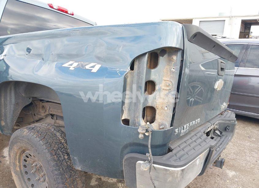 Photo 6 of 2011 Chevrolet Silverado 1500 LT (VIN 3GCPKSE3XBG270536)