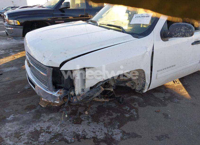 Photo 6 of 2012 Chevrolet Silverado 1500 LT (VIN 3GCPKSE70CG102845)