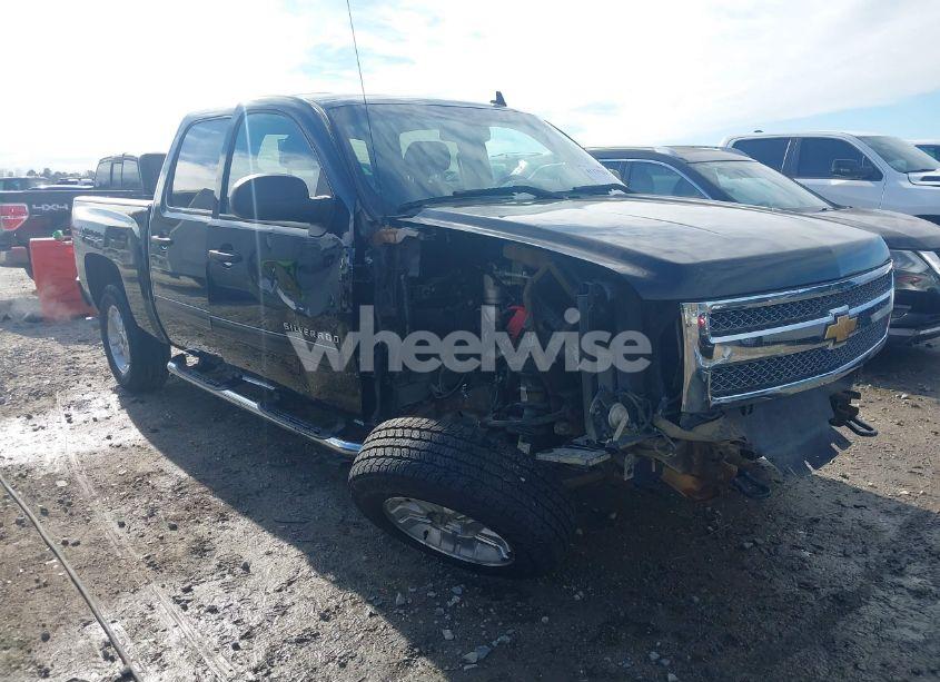 2013 Chevrolet Silverado 1500 LT (VIN 3GCPKSE70DG105939) main photo