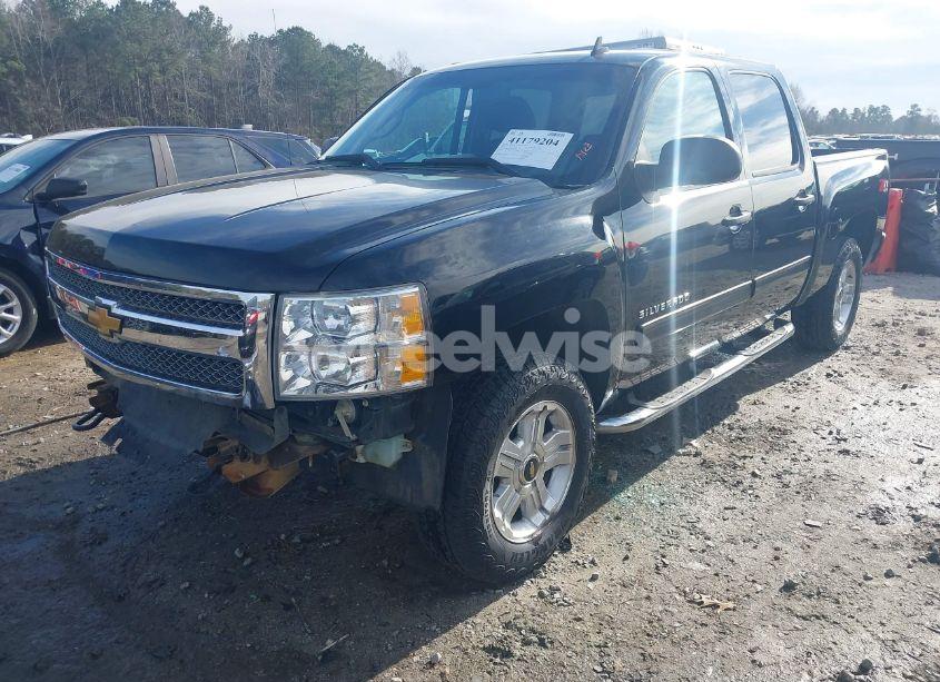 Photo 2 of 2013 Chevrolet Silverado 1500 LT (VIN 3GCPKSE70DG105939)