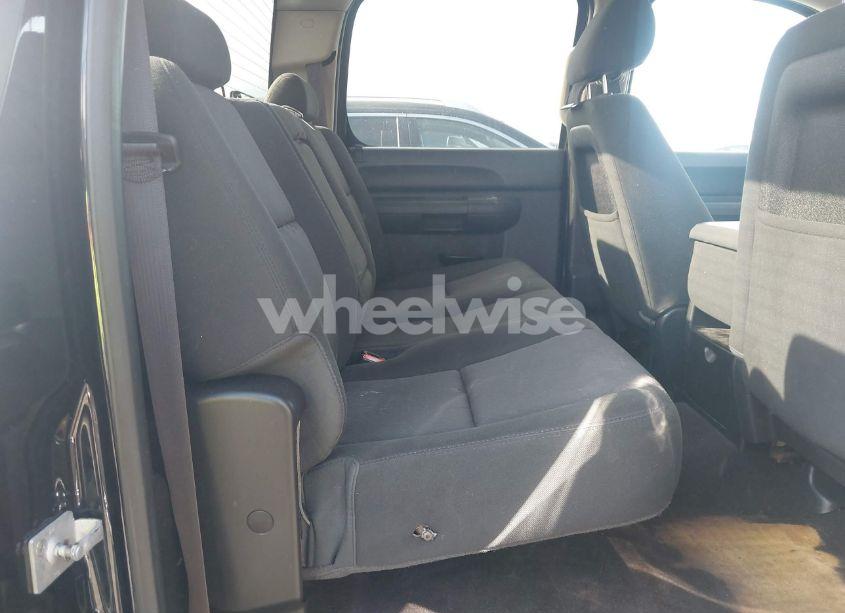 Photo 8 of 2013 Chevrolet Silverado 1500 LT (VIN 3GCPKSE70DG105939)