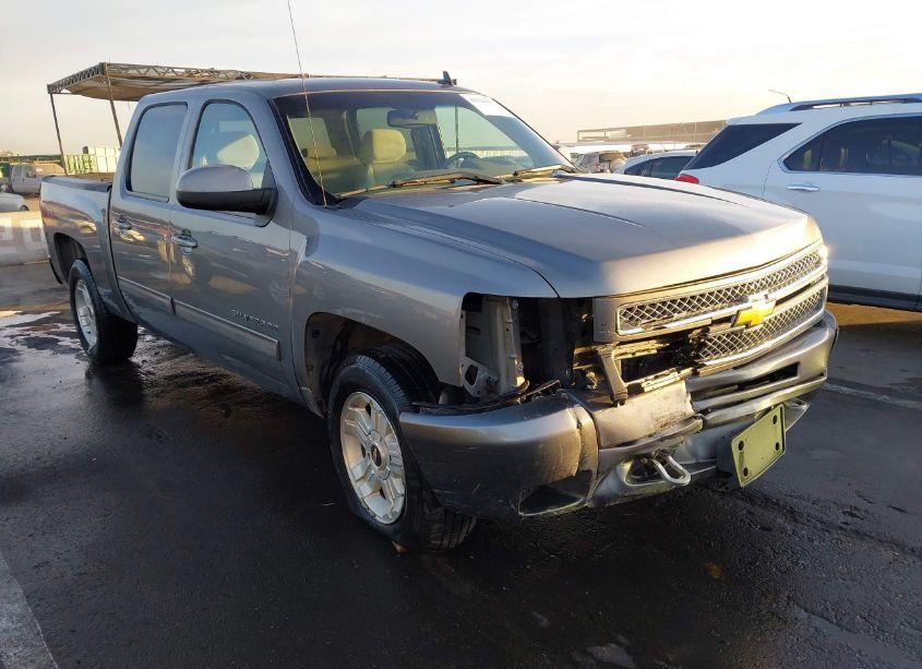 2013 Chevrolet Silverado 1500 LT (VIN 3GCPKSE70DG109456) main photo
