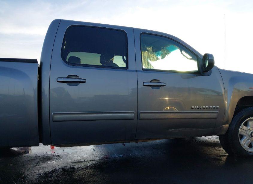 Photo 13 of 2013 Chevrolet Silverado 1500 LT (VIN 3GCPKSE70DG109456)
