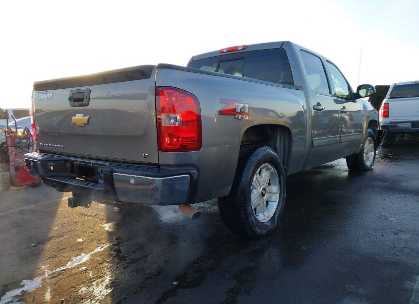 Photo 4 of 2013 Chevrolet Silverado 1500 LT (VIN 3GCPKSE70DG109456)