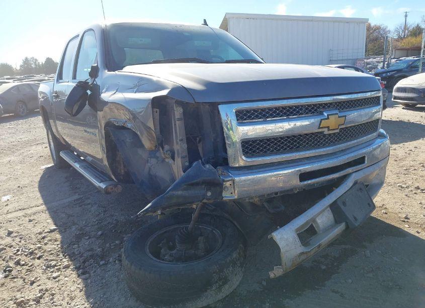 2013 Chevrolet Silverado 1500 LT (VIN 3GCPKSE70DG211002) main photo