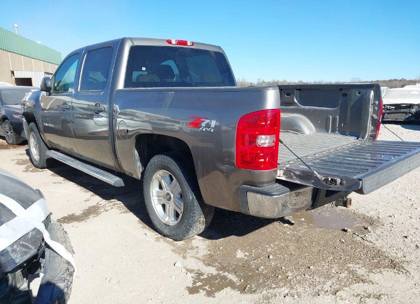 Photo 3 of 2013 Chevrolet Silverado 1500 LT (VIN 3GCPKSE70DG211002)