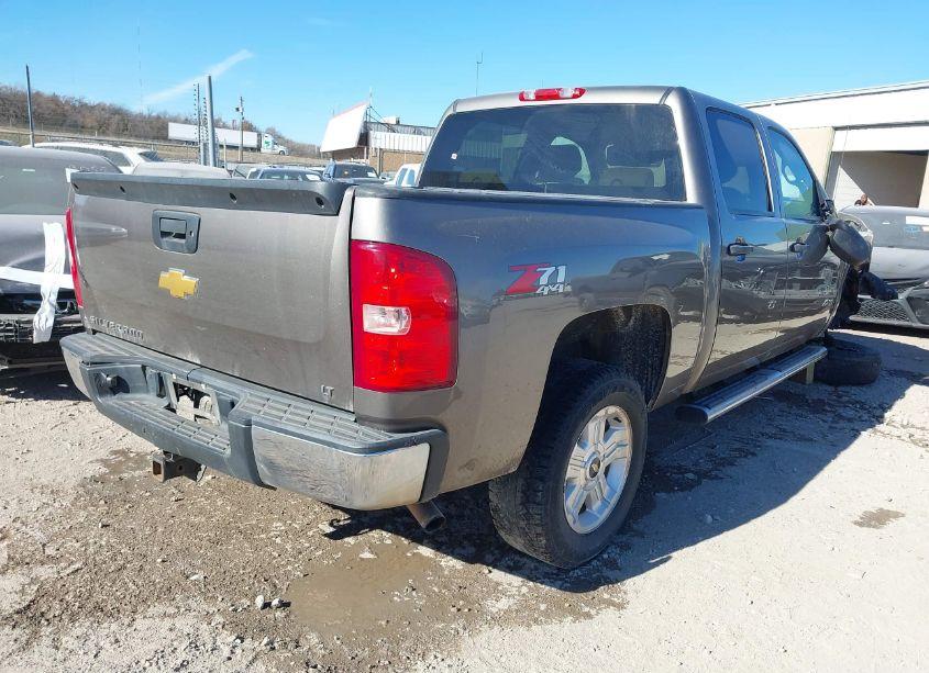 Photo 4 of 2013 Chevrolet Silverado 1500 LT (VIN 3GCPKSE70DG211002)
