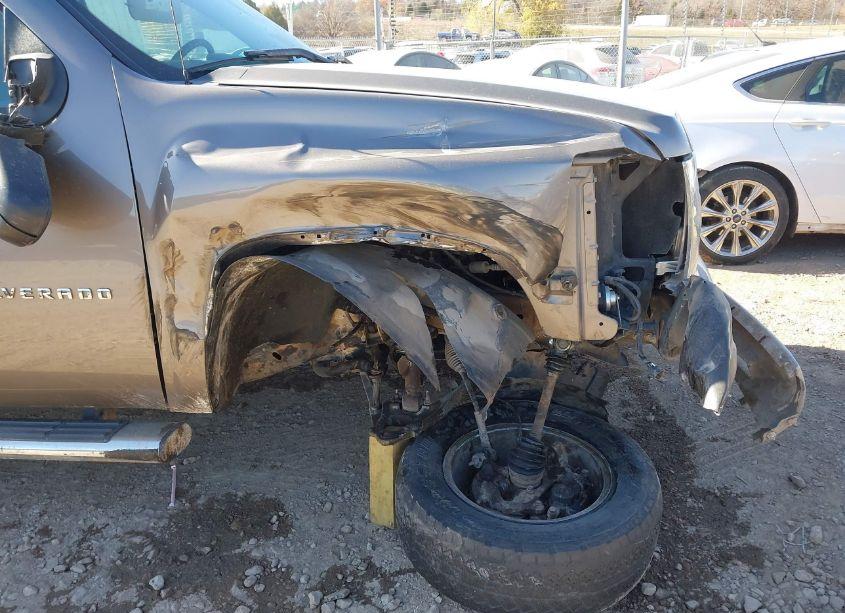 Photo 6 of 2013 Chevrolet Silverado 1500 LT (VIN 3GCPKSE70DG211002)