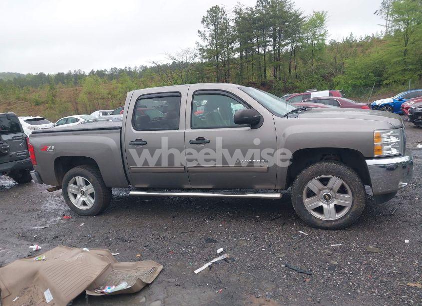 Photo 13 of 2013 Chevrolet Silverado 1500 LT (VIN 3GCPKSE70DG301573)