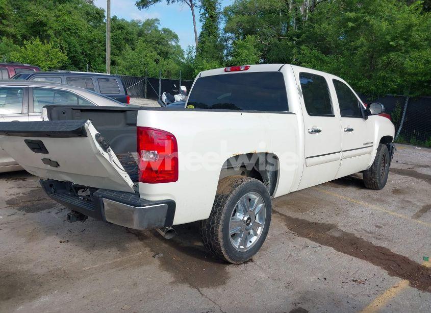 Photo 4 of 2013 Chevrolet Silverado 1500 LT (VIN 3GCPKSE70DG335853)