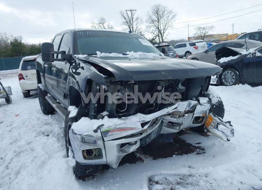 2013 Chevrolet Silverado 1500 LT (VIN 3GCPKSE70DG366066) main photo