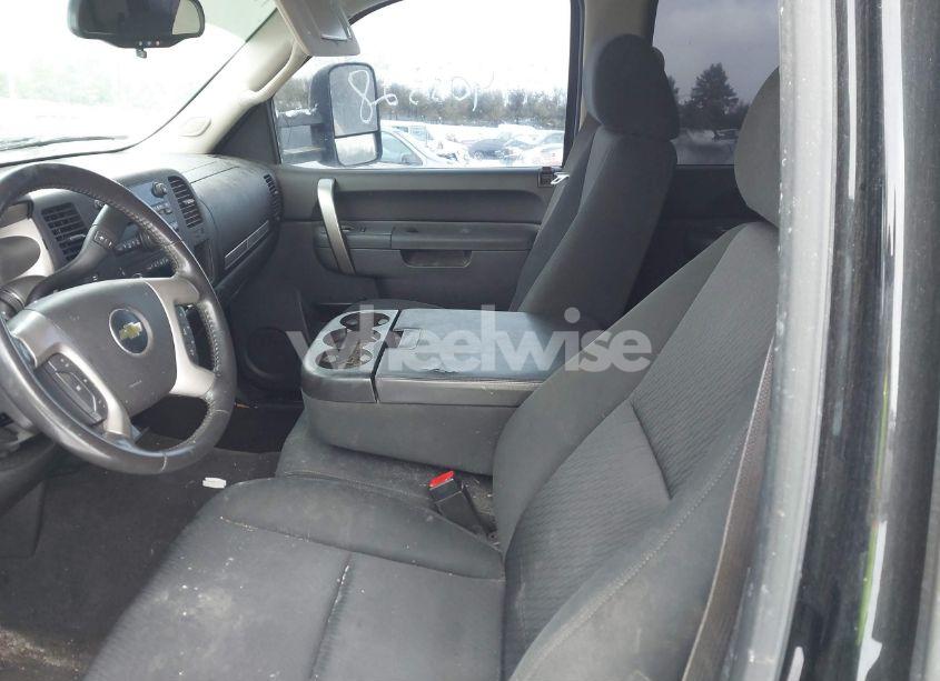 Photo 5 of 2013 Chevrolet Silverado 1500 LT (VIN 3GCPKSE70DG366066)