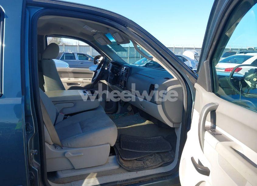 Photo 5 of 2012 Chevrolet Silverado 1500 LT (VIN 3GCPKSE71CG187176)