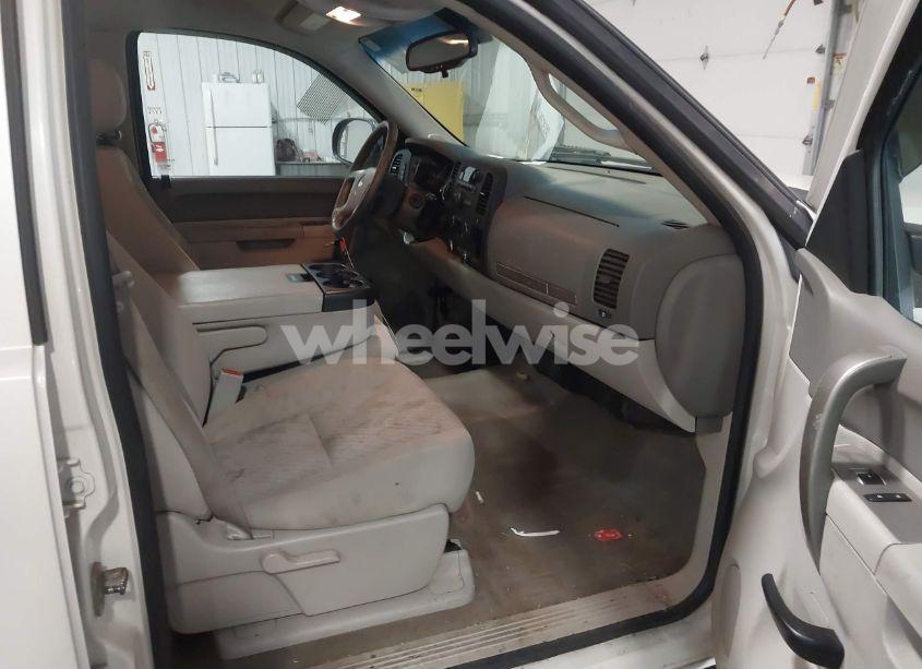 Photo 5 of 2012 Chevrolet Silverado 1500 LT (VIN 3GCPKSE71CG253287)