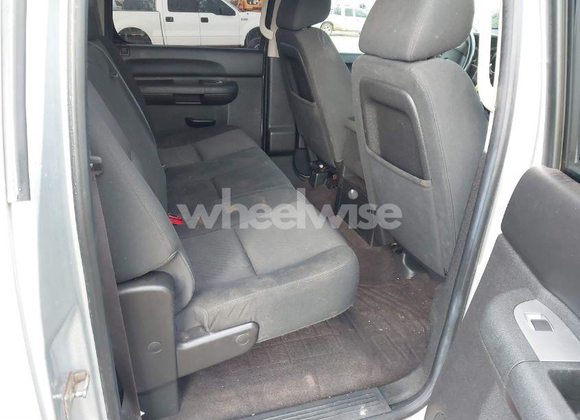 Photo 8 of 2013 Chevrolet Silverado 1500 LT (VIN 3GCPKSE71DG138738)