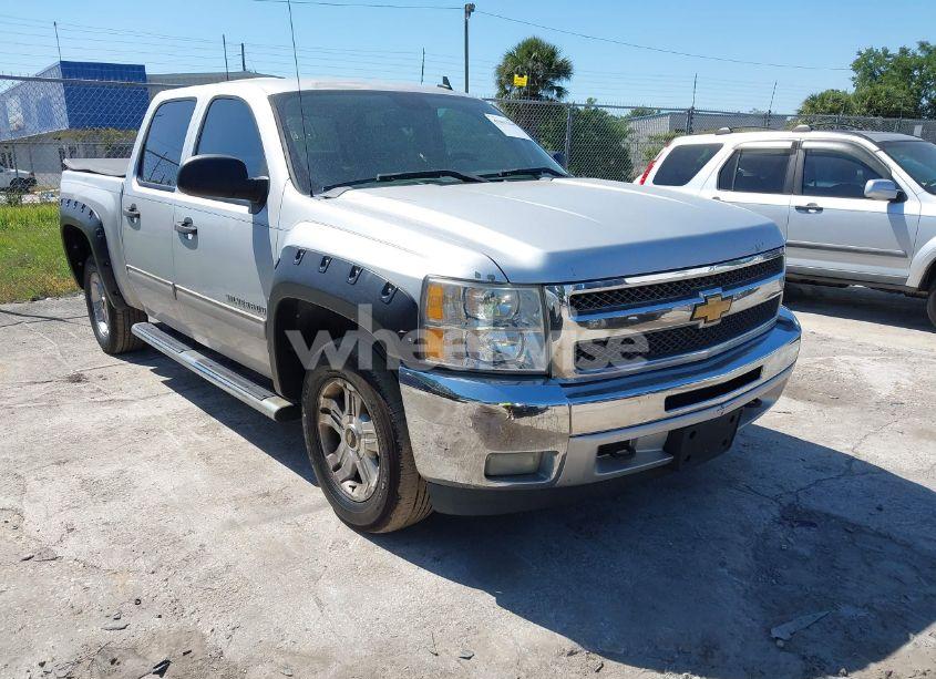 2013 Chevrolet Silverado 1500 LT (VIN 3GCPKSE71DG203443) main photo