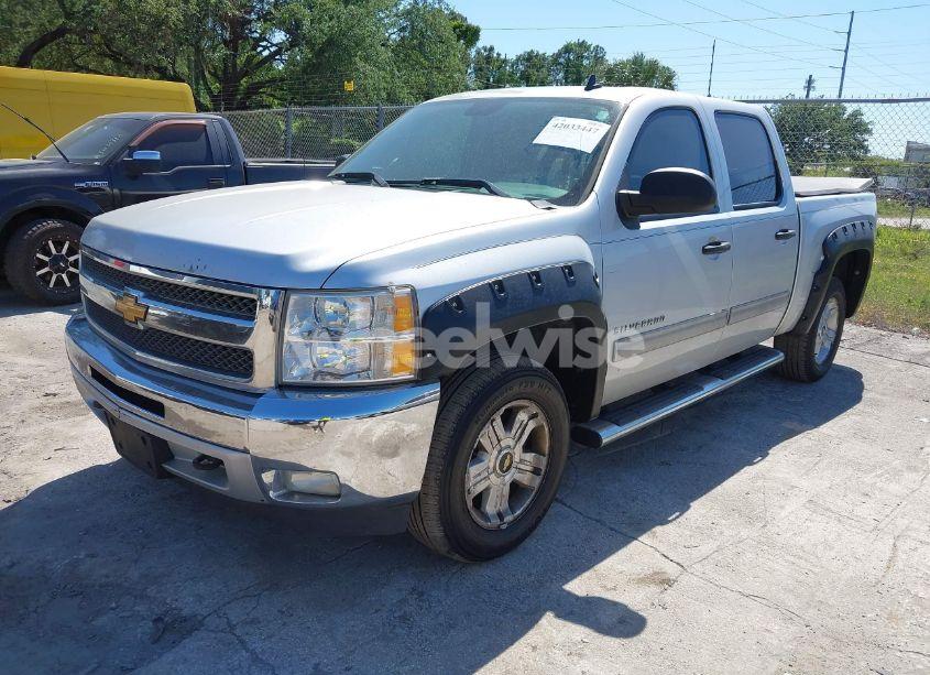 Photo 2 of 2013 Chevrolet Silverado 1500 LT (VIN 3GCPKSE71DG203443)