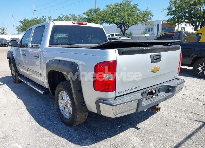 Photo 3 of 2013 Chevrolet Silverado 1500 LT (VIN 3GCPKSE71DG203443)