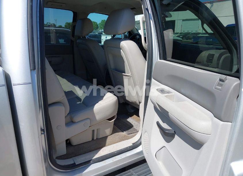 Photo 8 of 2013 Chevrolet Silverado 1500 LT (VIN 3GCPKSE71DG203443)