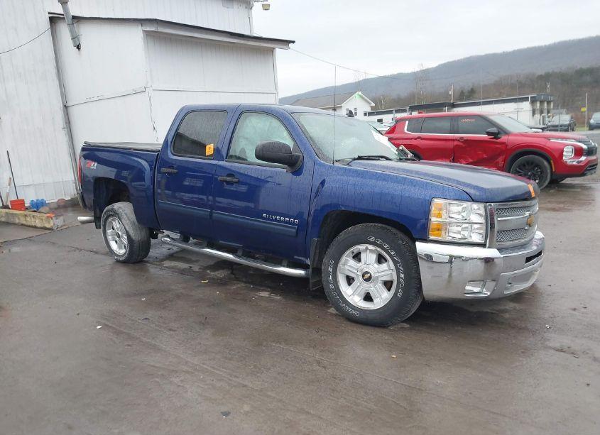 2013 Chevrolet Silverado 1500 LT (VIN 3GCPKSE71DG331990) main photo