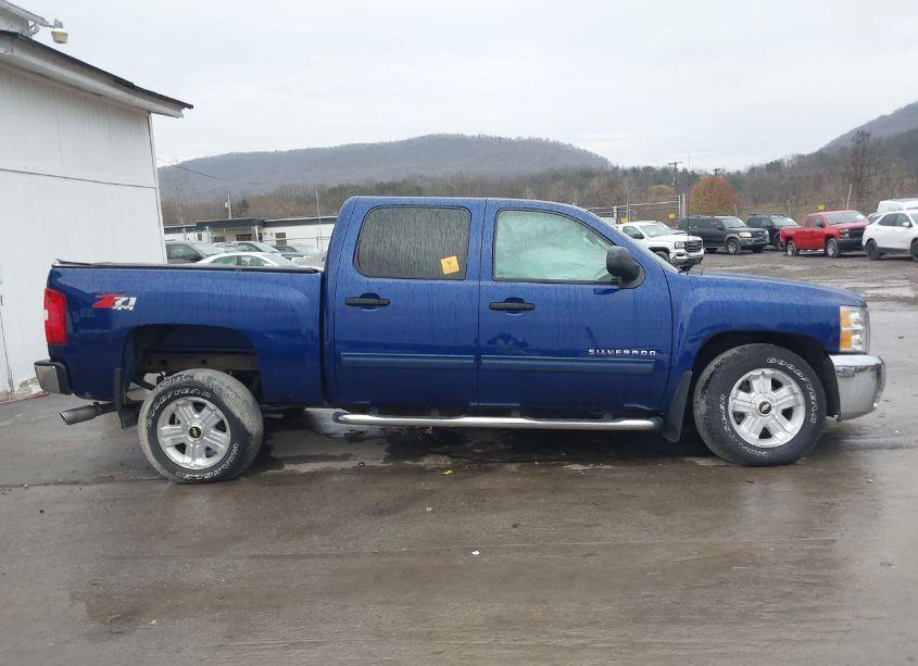 Photo 13 of 2013 Chevrolet Silverado 1500 LT (VIN 3GCPKSE71DG331990)