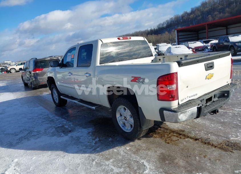 Photo 3 of 2013 Chevrolet Silverado 1500 LT (VIN 3GCPKSE72DG166595)