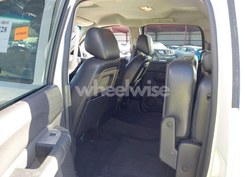 Photo 8 of 2013 Chevrolet Silverado 1500 LT (VIN 3GCPKSE72DG166595)