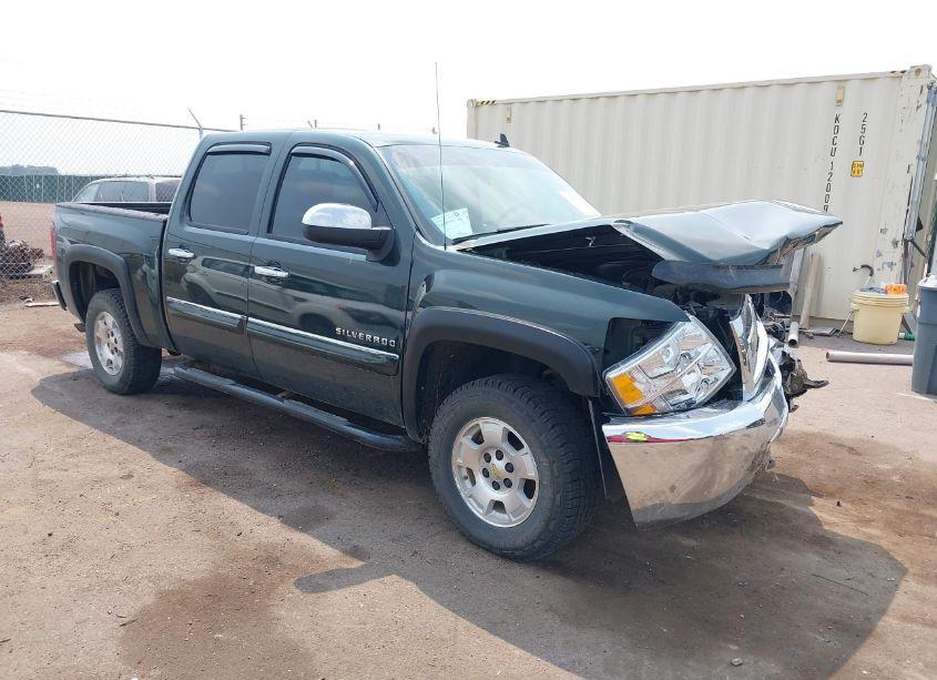 2013 Chevrolet Silverado 1500 LT (VIN 3GCPKSE72DG183039) main photo