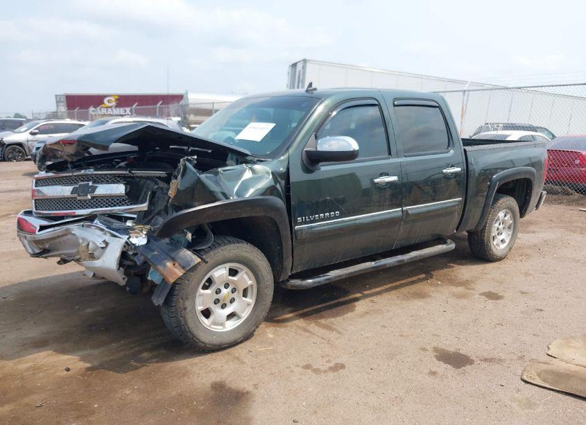 Photo 2 of 2013 Chevrolet Silverado 1500 LT (VIN 3GCPKSE72DG183039)