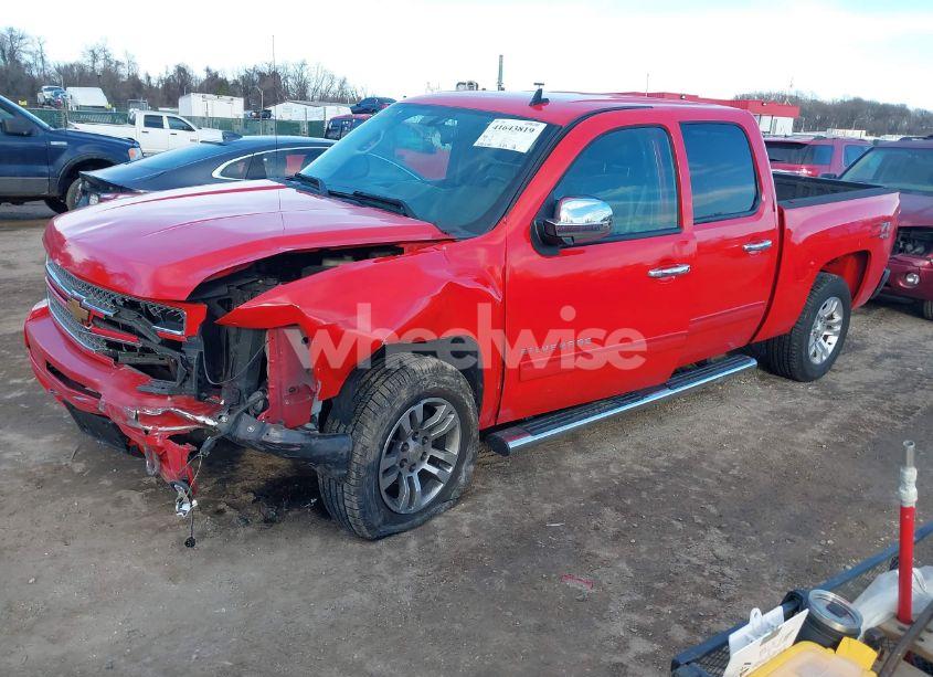 Photo 2 of 2013 Chevrolet Silverado 1500 LT (VIN 3GCPKSE72DG216492)