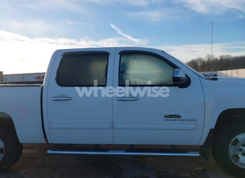 Photo 14 of 2013 Chevrolet Silverado 1500 LT (VIN 3GCPKSE72DG241988)