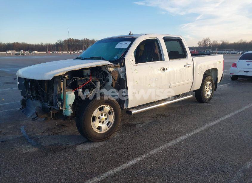 Photo 2 of 2013 Chevrolet Silverado 1500 LT (VIN 3GCPKSE72DG241988)