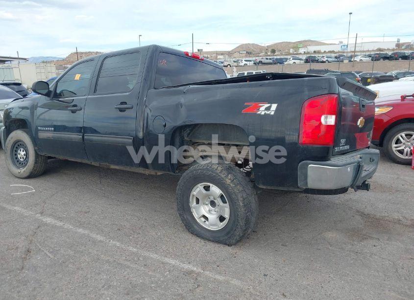 Photo 3 of 2013 Chevrolet Silverado 1500 LT (VIN 3GCPKSE72DG294500)