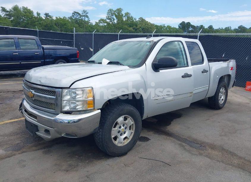 Photo 2 of 2012 Chevrolet Silverado 1500 LT (VIN 3GCPKSE73CG236121)